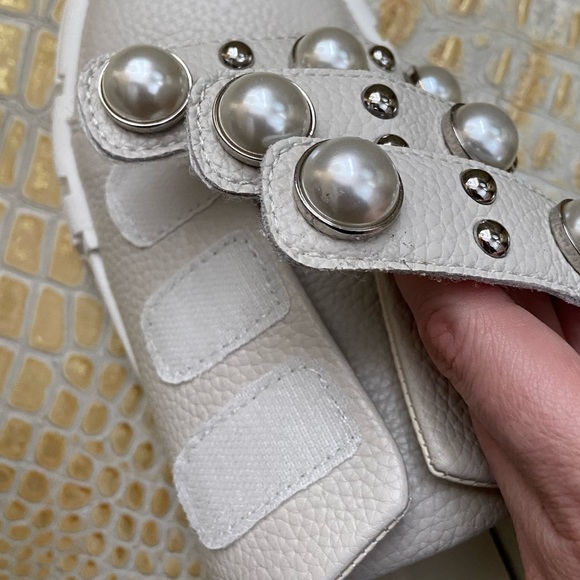 NWOT*Karl Lagerfeld Paris Cavan F21 Sneakers, Size 7M/37.5. - Picture 9 of 14